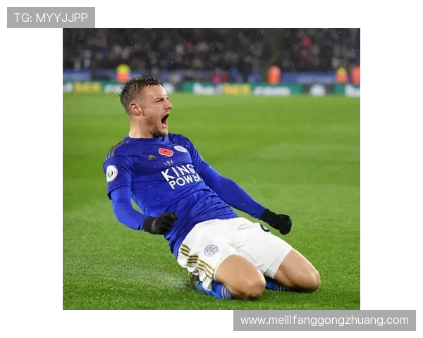 退役秃头足球明星的传奇人生与赛场背后的故事