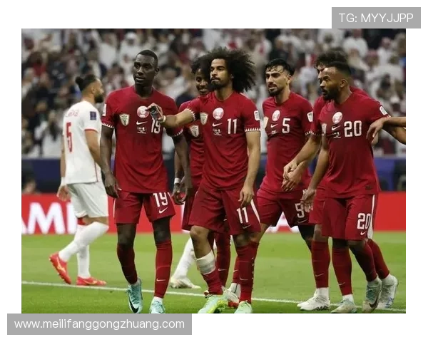 卡塔尔足球明星高清照片集锦展现足球魅力与激情的瞬间