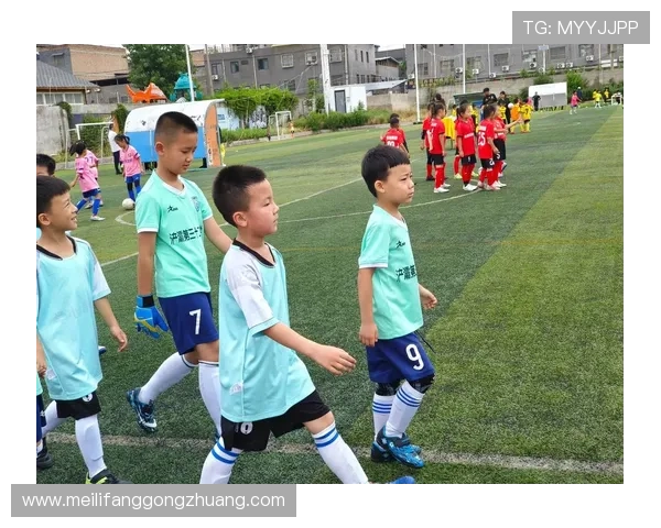 六一儿童节特别活动足球明星与小朋友们的精彩互动与成长故事