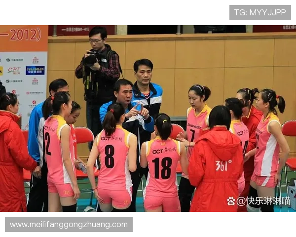 杭州排球队以79分领跑联赛积分榜展现强大实力与团队合作精神